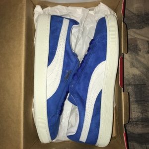 NEW Puma Suede Classic size 8 Men’s.